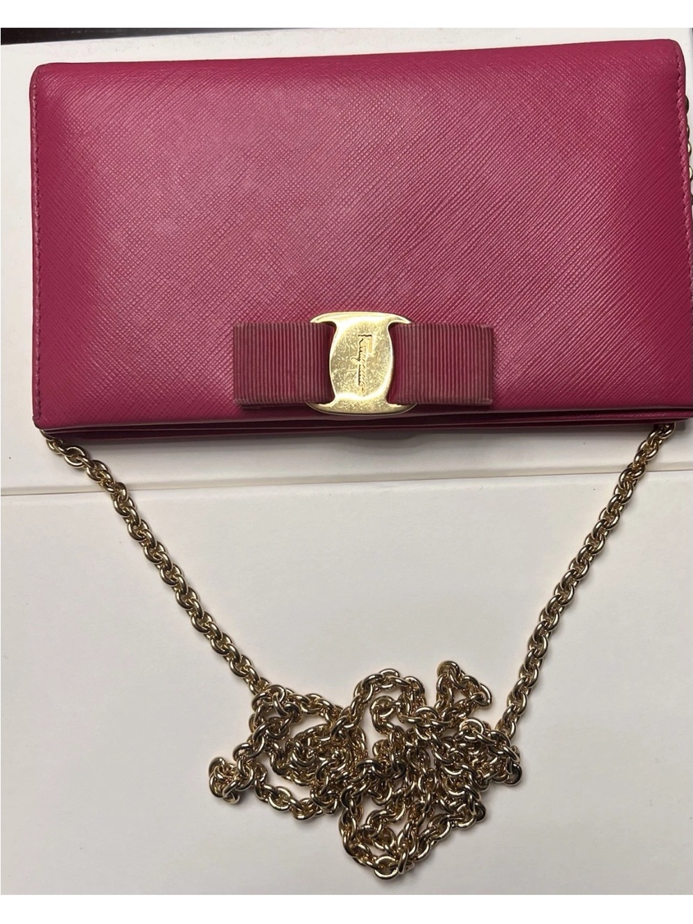 Authentic Salvatore Ferragamo Vara Bow Wallet On Chain Pink Saffiano Leather
